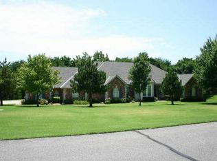 2000 Silvercrest Dr, Edmond, OK 73003