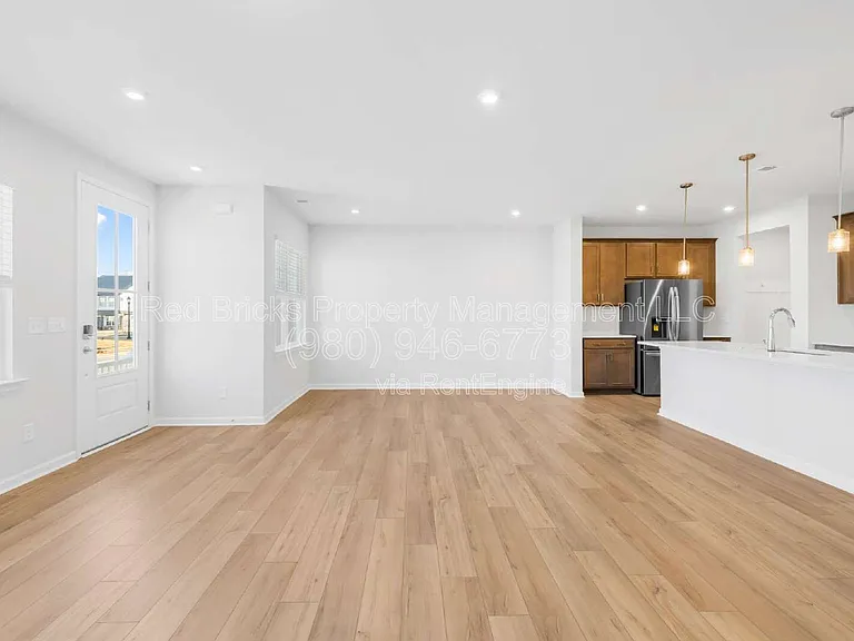 8924 Connover Hall Ave — Photo 6