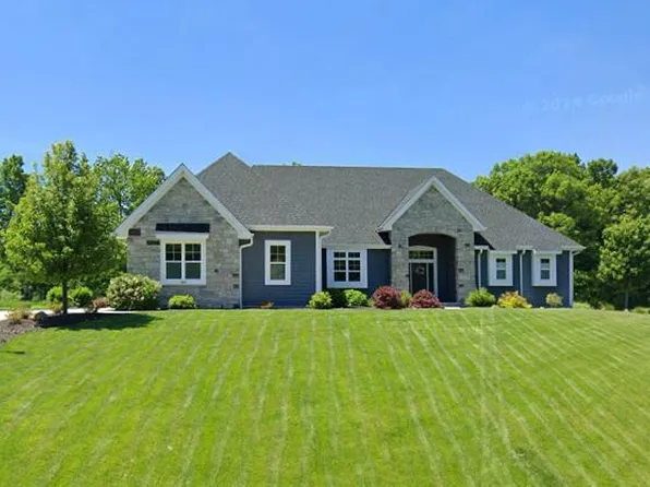 1061 Timber Stone WAY, Hubertus, WI 53033