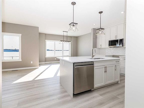 3rd image of 55 N Everson Close