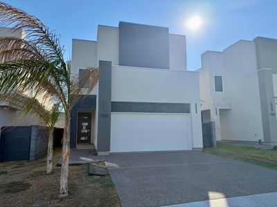 7527 Cresta Bella St, Laredo, TX, 78041