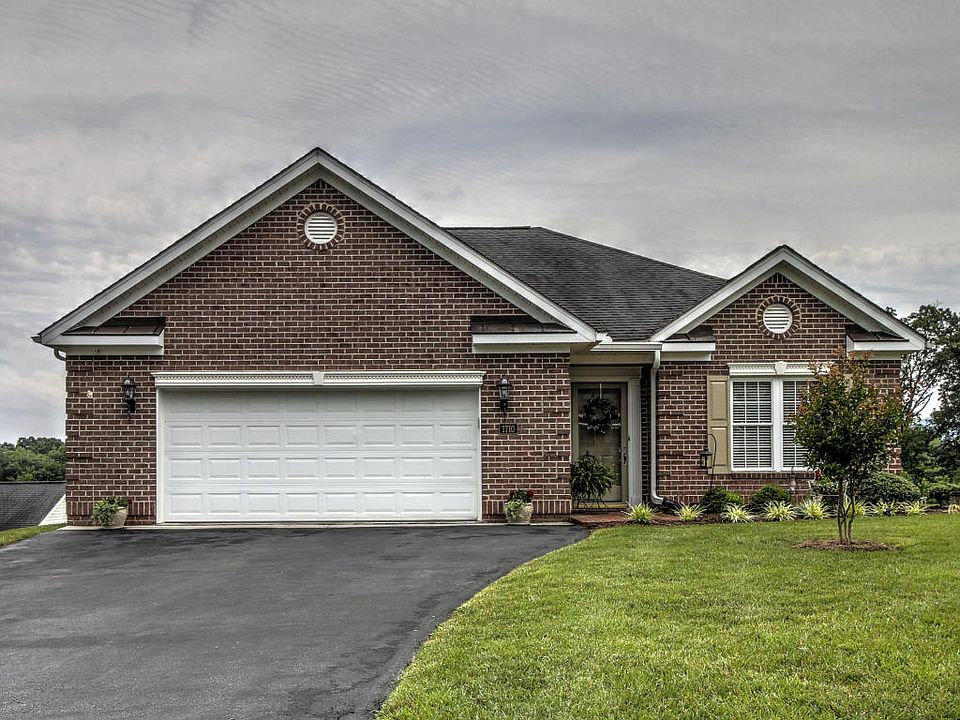 1st image of 1710 Sawgrass Ct