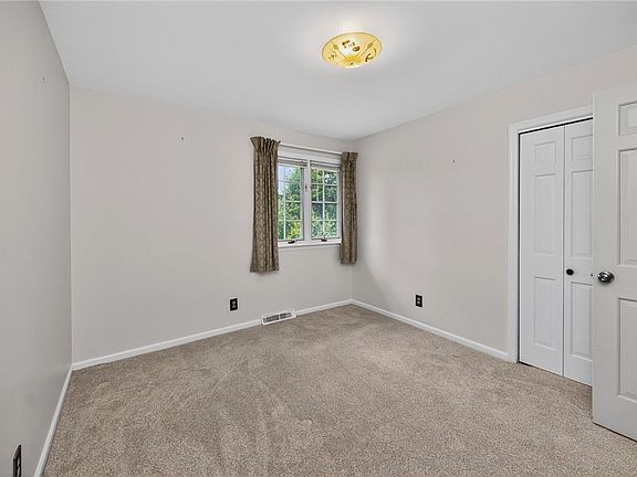 4th image of 1751 Oregonia Rd