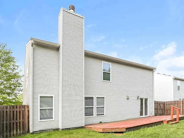 10718 Pavilion Dr — Photo 17