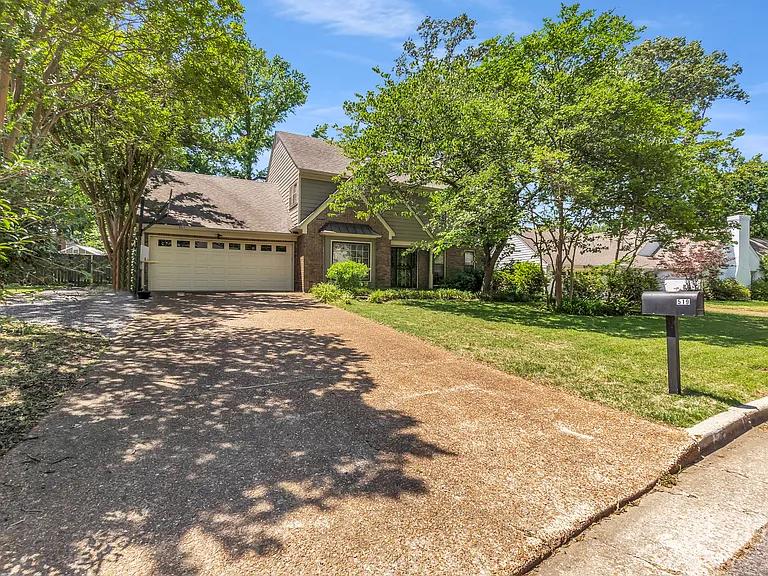 519 Princeton Oaks Cv — Photo 3