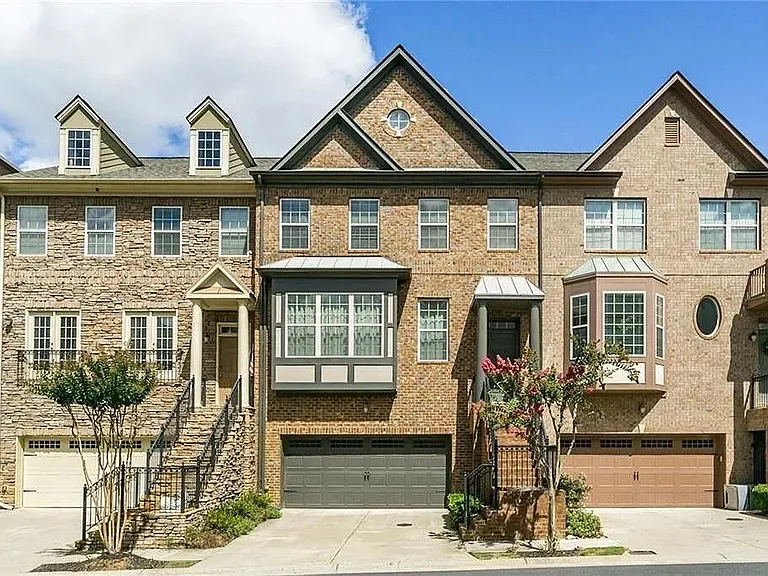 9040 Woodland Trl — Photo 1