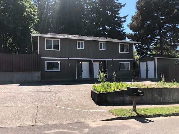 3rd image of 39990 Davis St