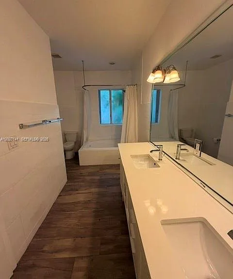 3062 Matilda St #2 — Photo 7