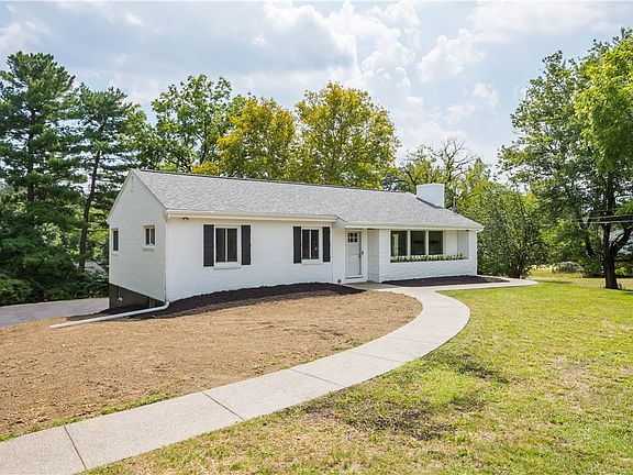 5th image of 207 Grandview Dr