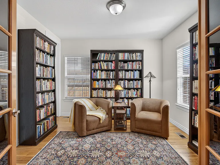 2933 Lawrence St — Photo 19