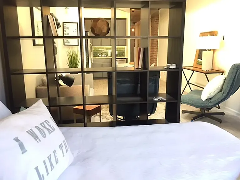 494 Seneca Ave #2 — Photo 5