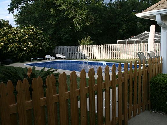 4th image of 400 Mirabelle Dr