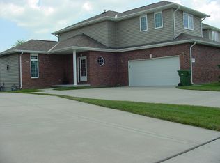 3355 Ridge Park Dr, Lincoln, NE 68504