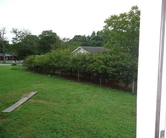 120 Hurt St — Photo 23