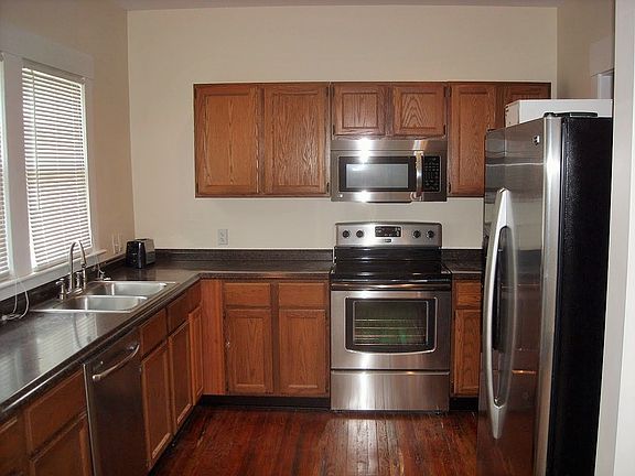 3rd image of 307 Green St S