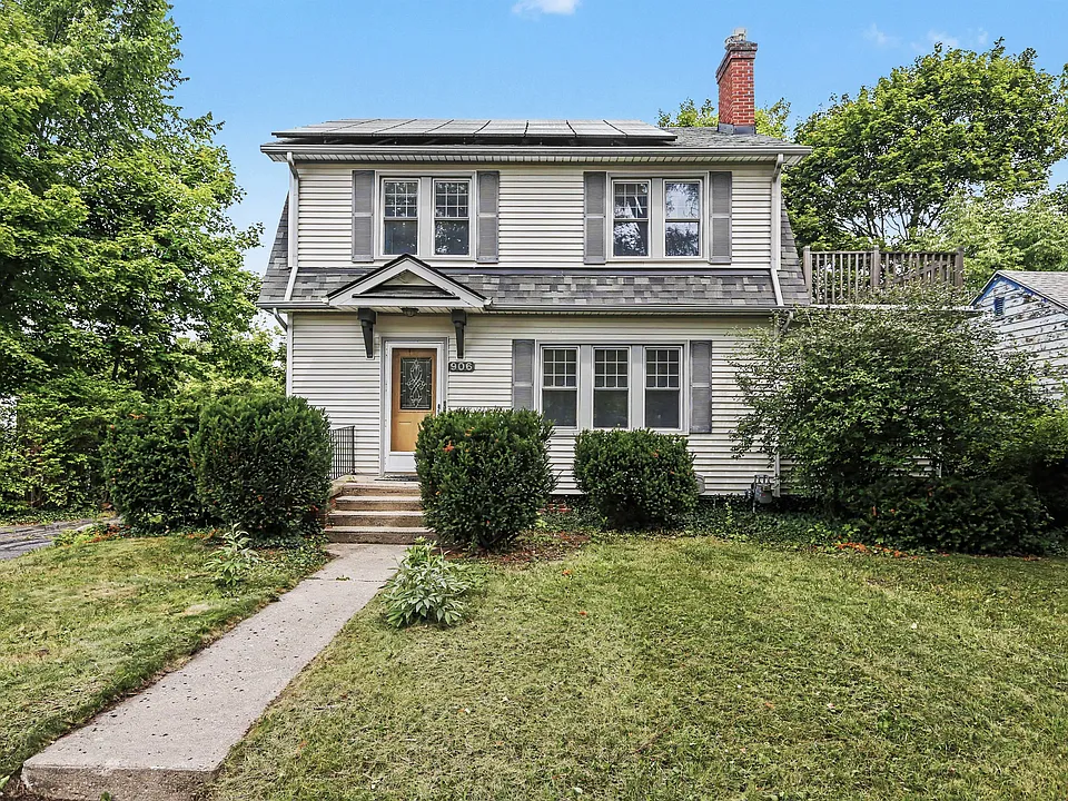 906 Pauline Blvd