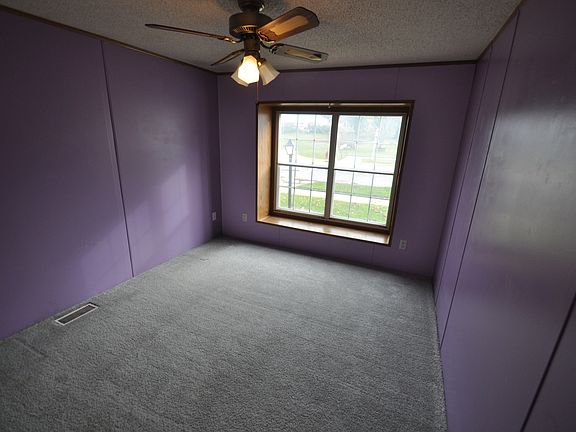 5th image of 936 W Acorn St