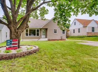1203 Lark Ave E, Maplewood, MN 55109