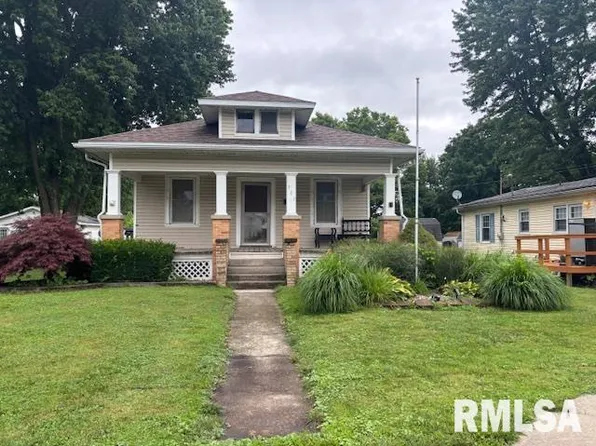 905 Walnut St, Greenfield, IL 62044
