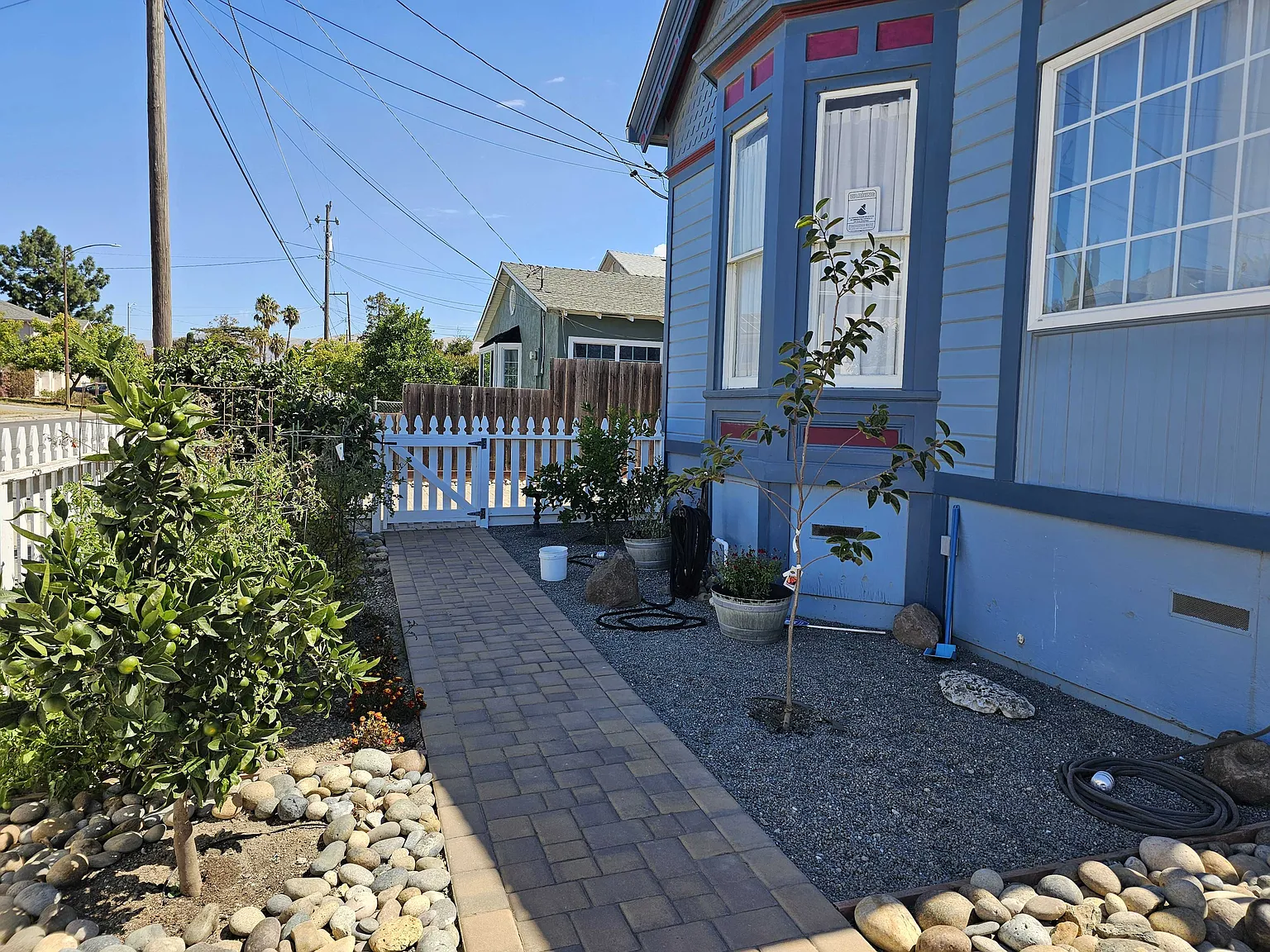 3 bed, 2.5 bath, 1776 sqft, $5,800 — Photo 3