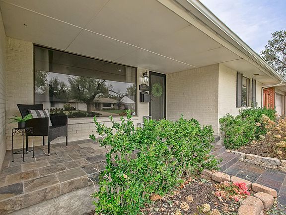 2nd image of 1721 Westminster Pl