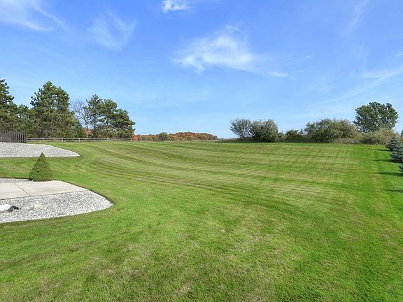 5th image of 5330 Breeze Hill Dr