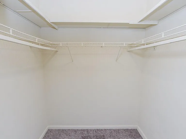 Colonials Apartment Homes — Photo 12