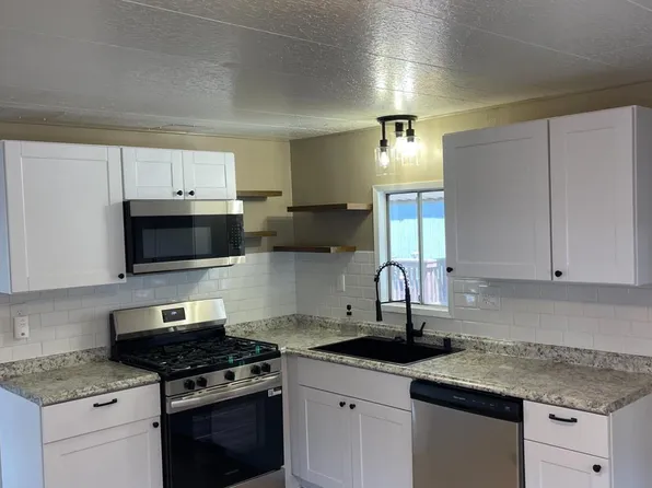 250 E Las Palmas Ave Space 83, Patterson, CA 95363