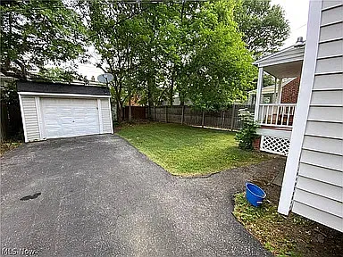 3 bed, 1.5 bath, 1598 sqft, $1,900 — Photo 3