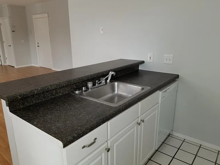 6233 Delmar Blvd #204 — Photo 7