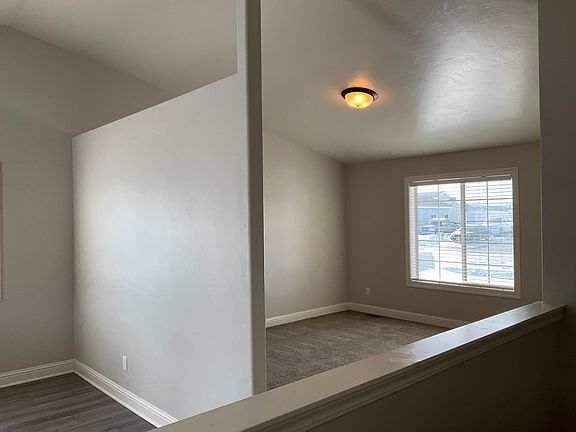 4th image of 3817 E Slate Dr