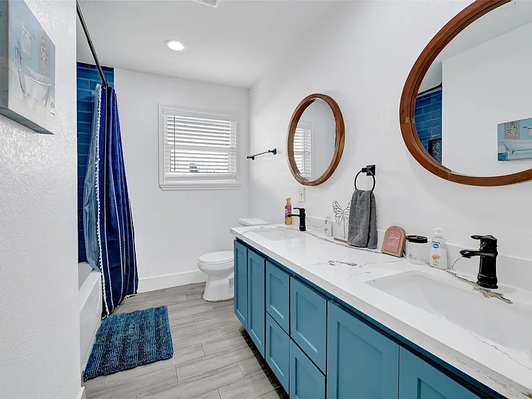 8010 Ocean Dr — Photo 17