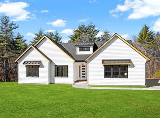 10-1 Moose Brook Ln, Hancock, NH 03449