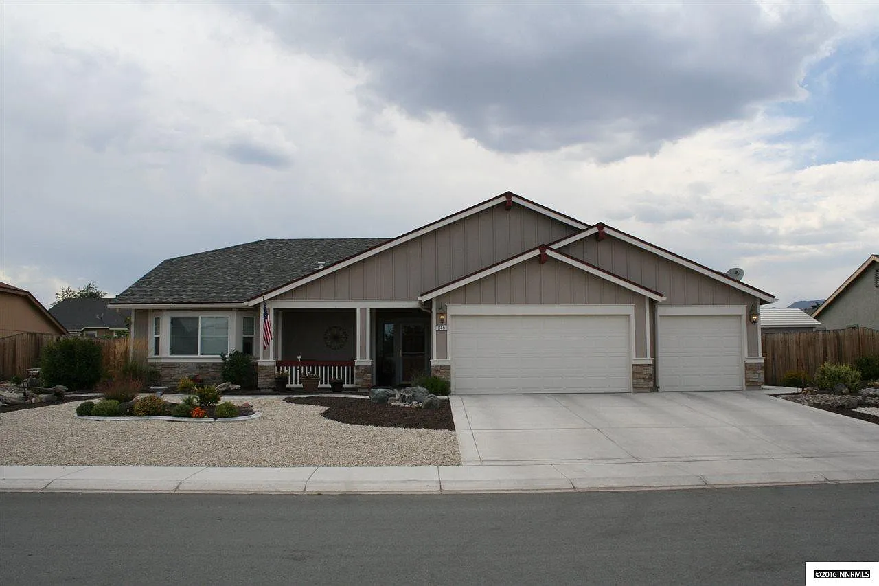 845 Klien St photo 1