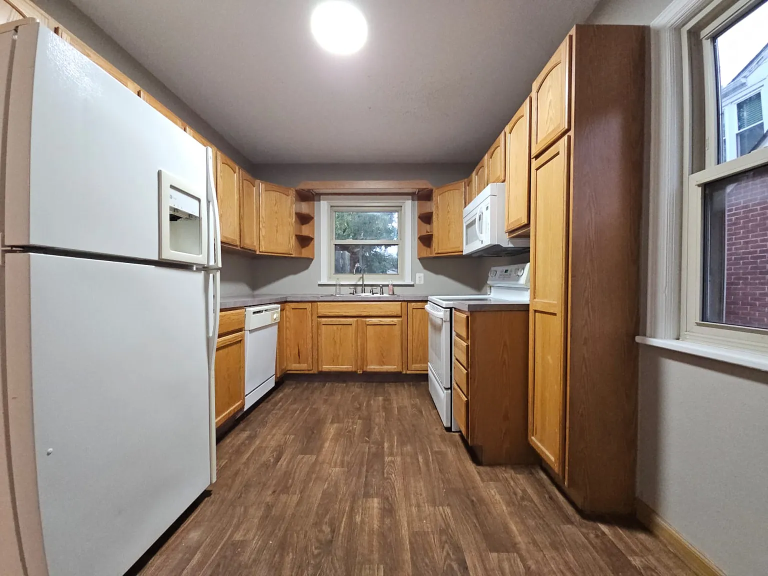 1437 N Jeanette Ave — Photo 4