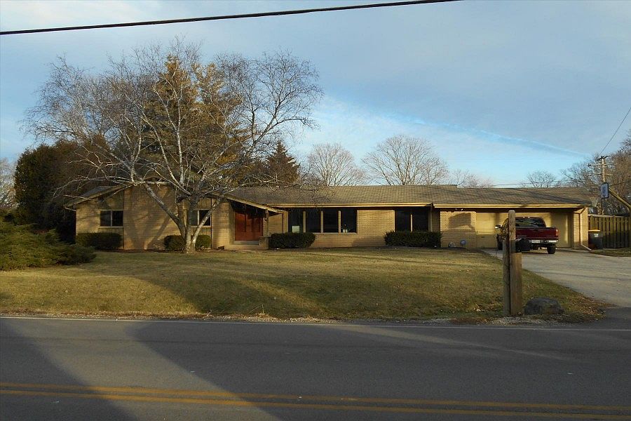 1st image of 1222 N 124th St
