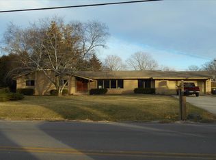 1222 N 124th St, Wauwatosa, WI 53226