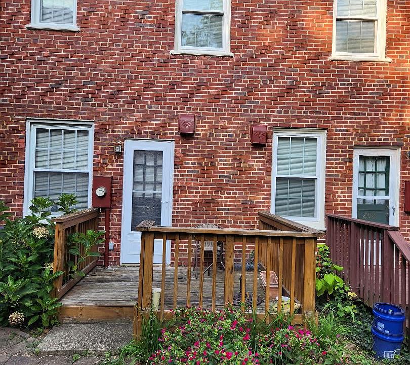 2nd image of 1100 S Barton St Unit 297