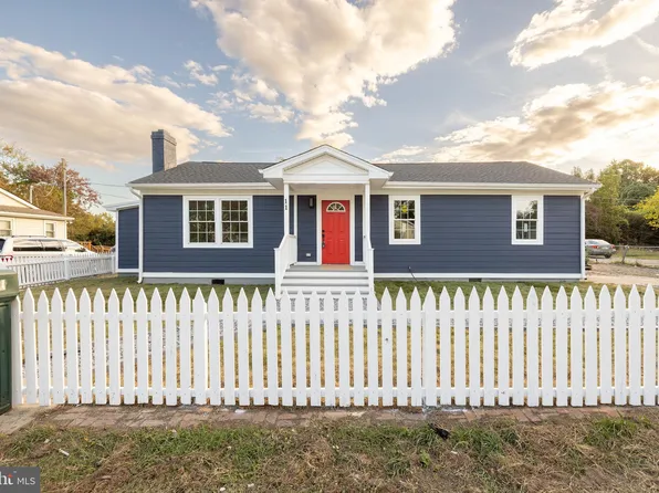 11 W Berry St, Sandston, VA 23150