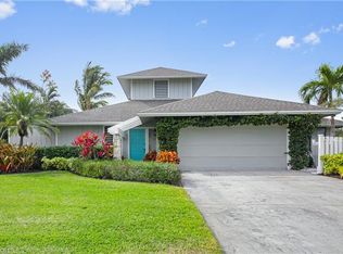 2528 Kings Lake Blvd, Naples, FL 34112