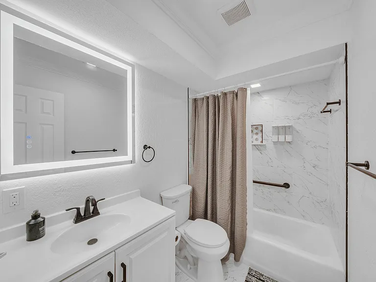 1350 Riverside Cir #1 — Photo 28