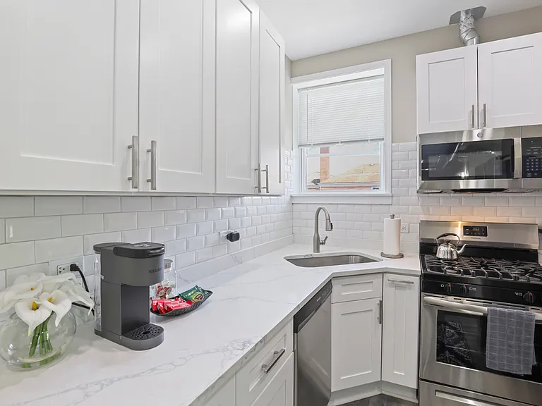 1111 Bonnie Brae Pl #3E — Photo 7