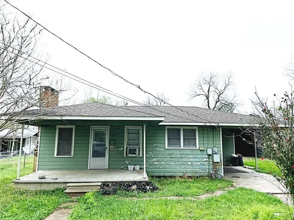 414 Charles St, Marksville, LA 71351