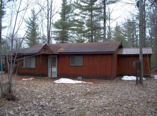 9182 Bells Rd, Cheboygan, MI 49721