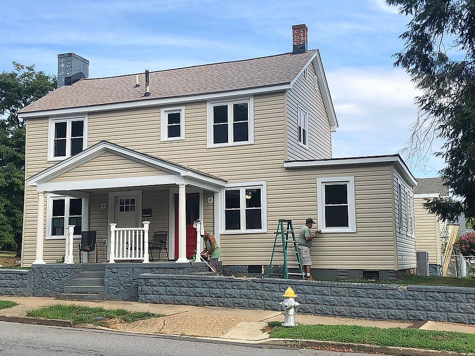 1st image of 923 Hanover St