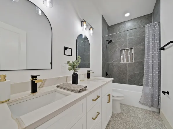 1130 E Hattie St, Fort Worth, TX 76104