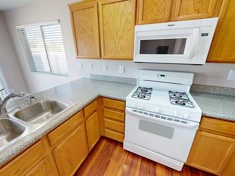 10225 Missouri Meadows St — Photo 9