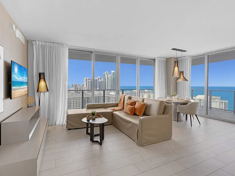 4010 S Ocean Dr #ID1227204P — Photo 9