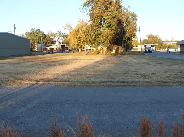 300 S Jocelyn St, Gould, AR 71643