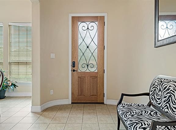 5th image of 5800 Waterford Ln